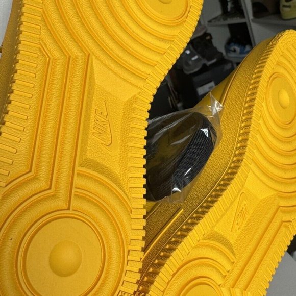 BRAND NEW Off-White UNIVERSITTY GOLD Nike AF1  8w (6.5m) - Picture 8 of 9